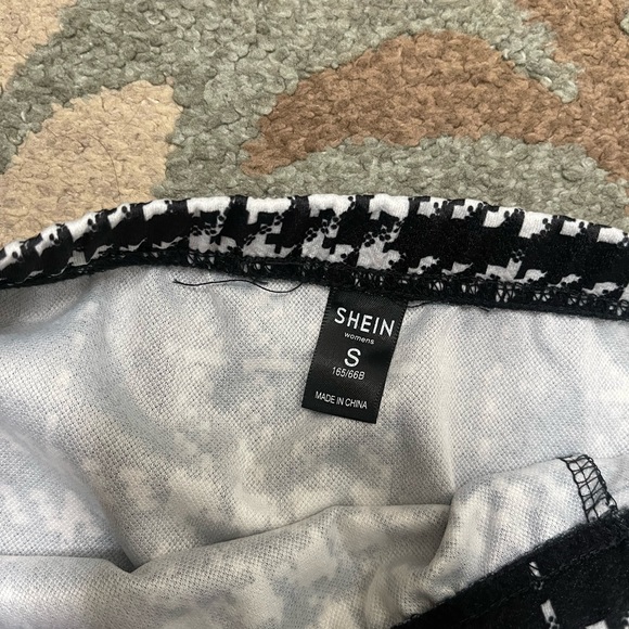 PLAID MINI SKIRT - Picture 3 of 3